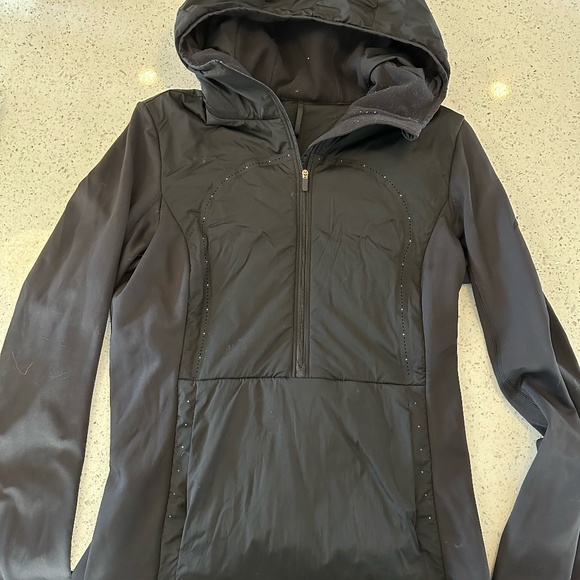 Lululemon Run for Cold Pullover in Black - Picture 7 of 16